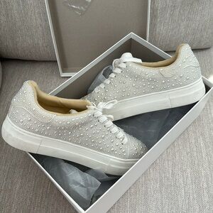 Betsey Johnson Sidny pearl sneakers